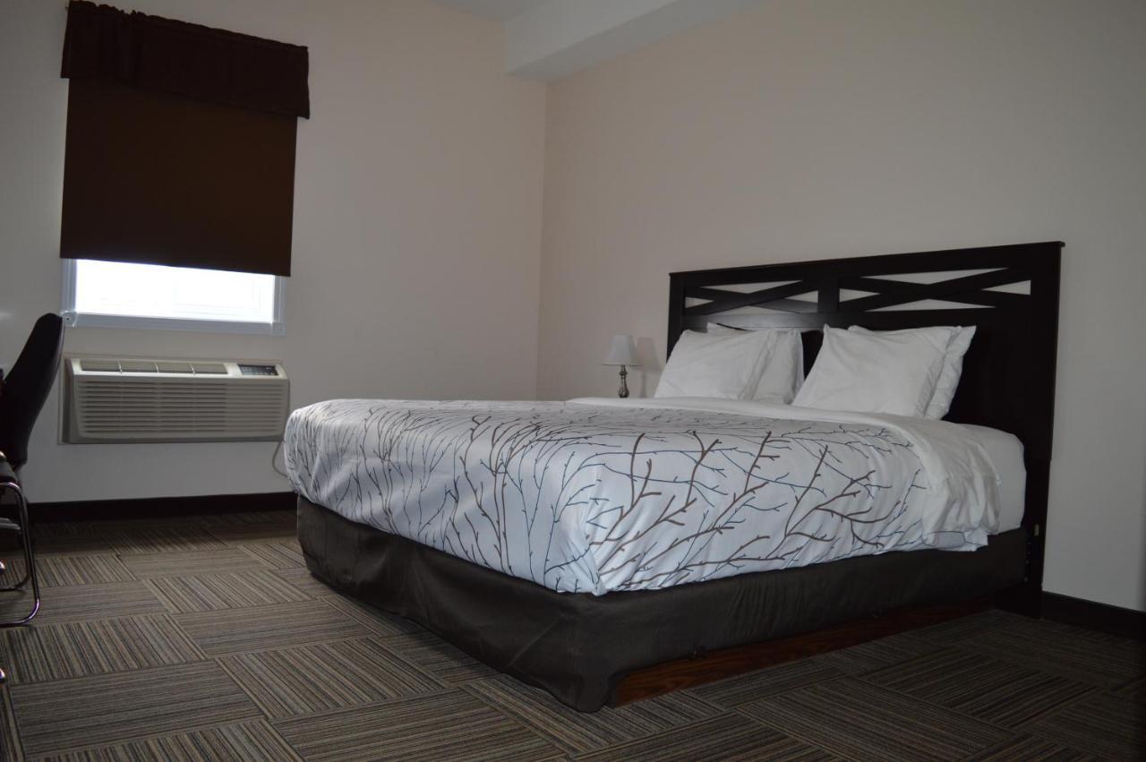 Auberge Macdonald Guest Inn Iroquois Falls Bagian luar foto