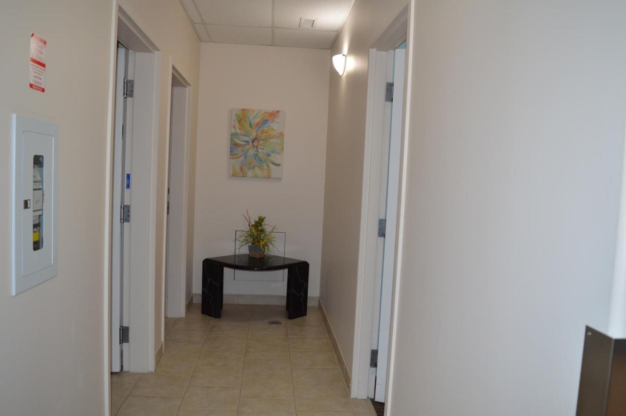 Auberge Macdonald Guest Inn Iroquois Falls Bagian luar foto