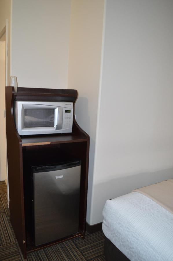 Auberge Macdonald Guest Inn Iroquois Falls Bagian luar foto
