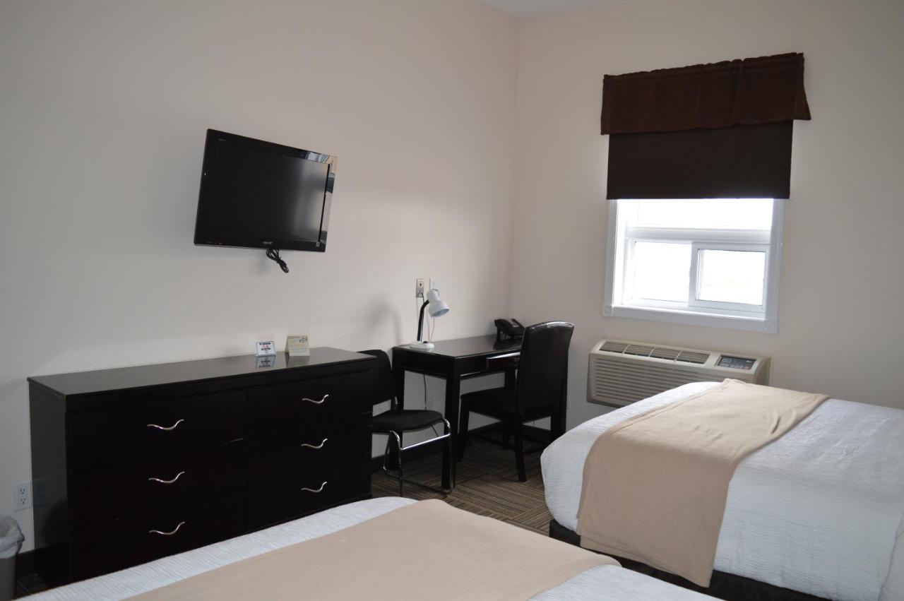 Auberge Macdonald Guest Inn Iroquois Falls Bagian luar foto